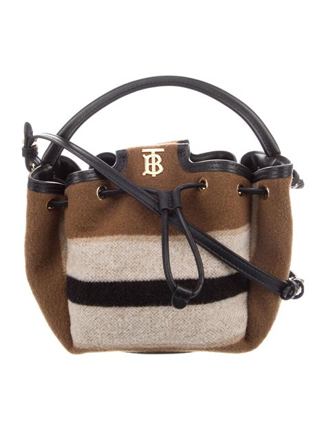 burberry peony wool bucket bag